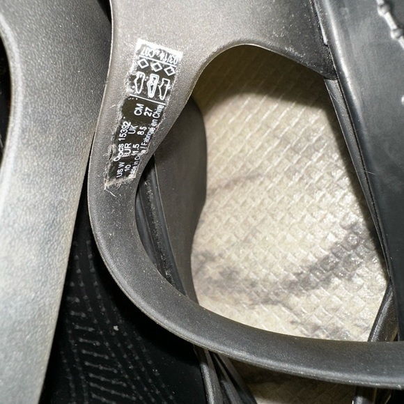 Crocs Stylish Black Strappy Sandals W 10 summer vacation spring beach - Picture 3 of 9